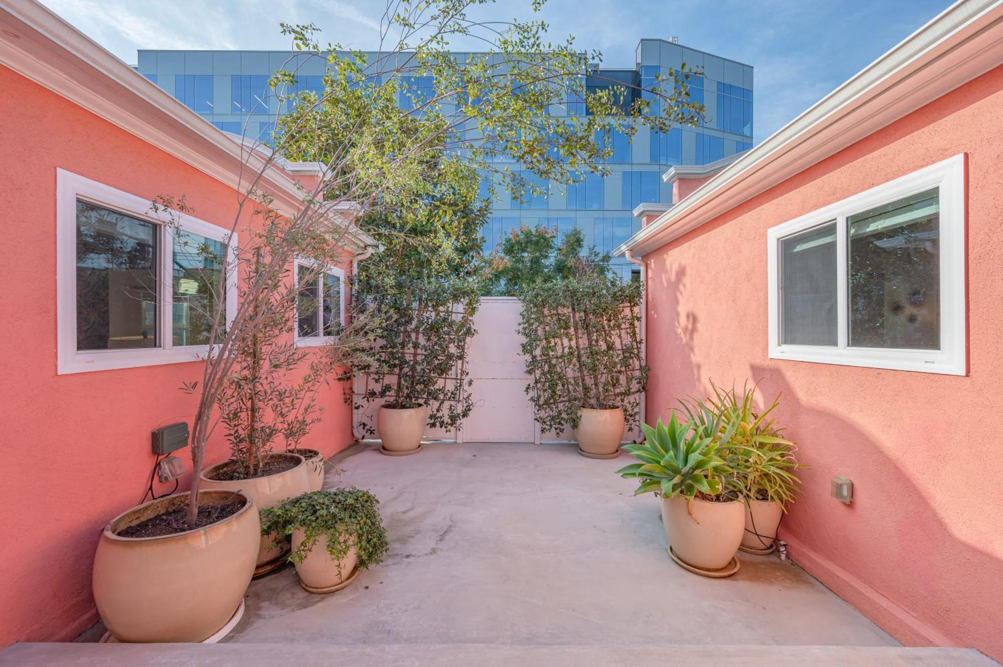 Art Deco By Avantstay 1920S Remodeled Bungalow Open Layout Courtyard 洛杉矶 外观 照片